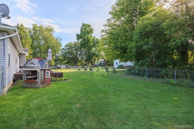 1986 Baldwin Road, Lapeer, MI 48446