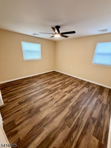 2268 Mount Hood Ln, Toms River Township, NJ 08753