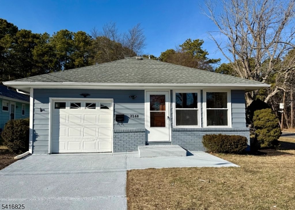 2268 Mount Hood Ln, Toms River Township, NJ 08753