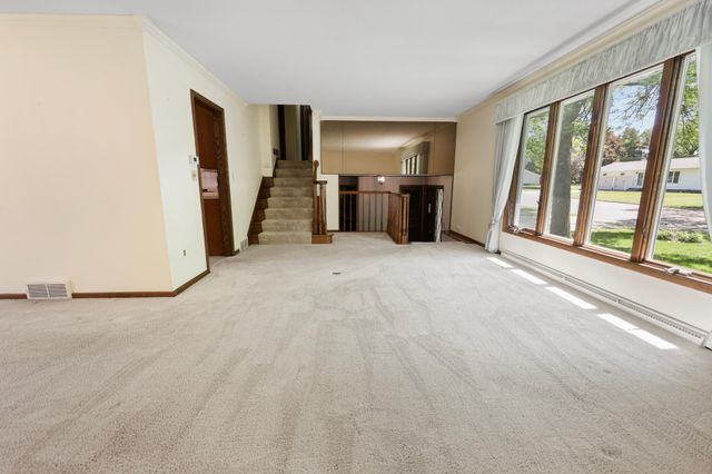 912 3rd Avenue N, Sauk Rapids, MN 56379