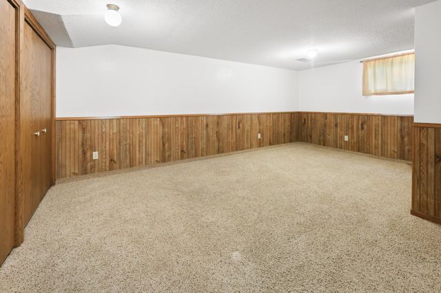 912 3rd Avenue N, Sauk Rapids, MN 56379