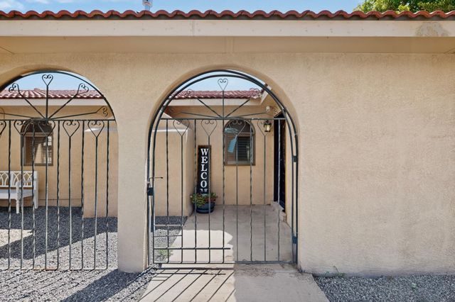 201 Sichler Road SW, Los Lunas, NM 87031