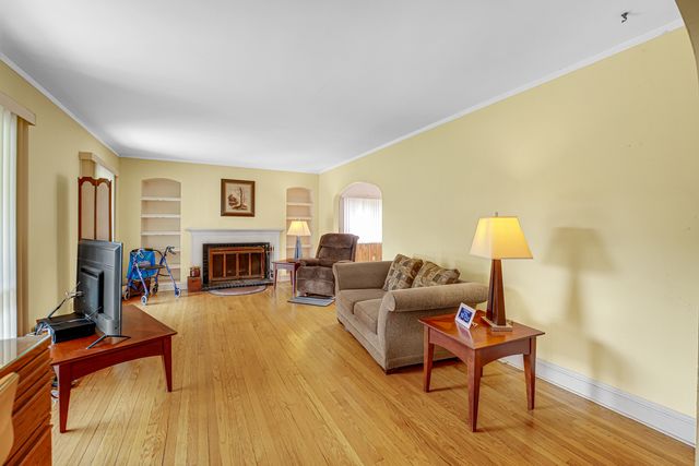 3704 S State Street, Crete, IL 60417