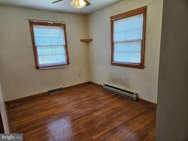 147 CHASE ST, Bowling Green, VA 22427