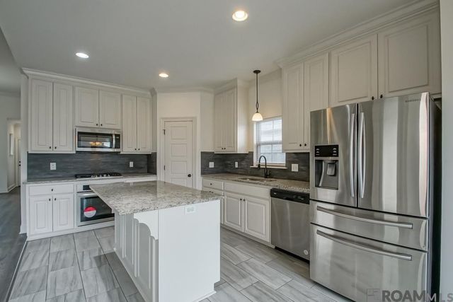 39327 Ironwood Ave, Prairieville, LA 70769