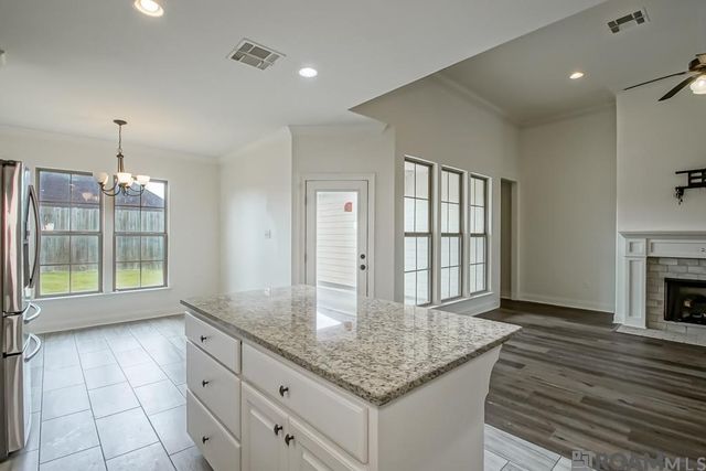 39327 Ironwood Ave, Prairieville, LA 70769