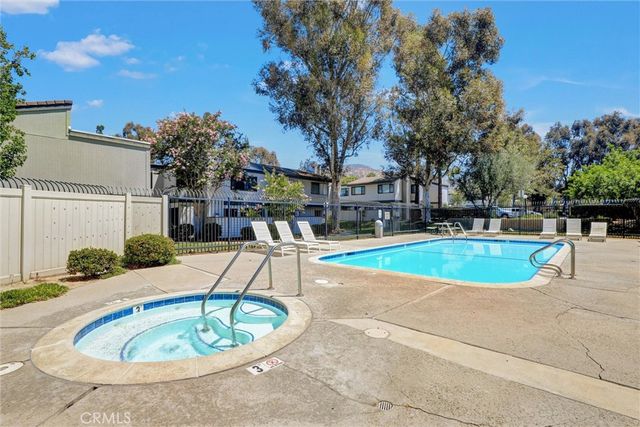 6543 Stoney View 4, Simi Valley, CA 93063
