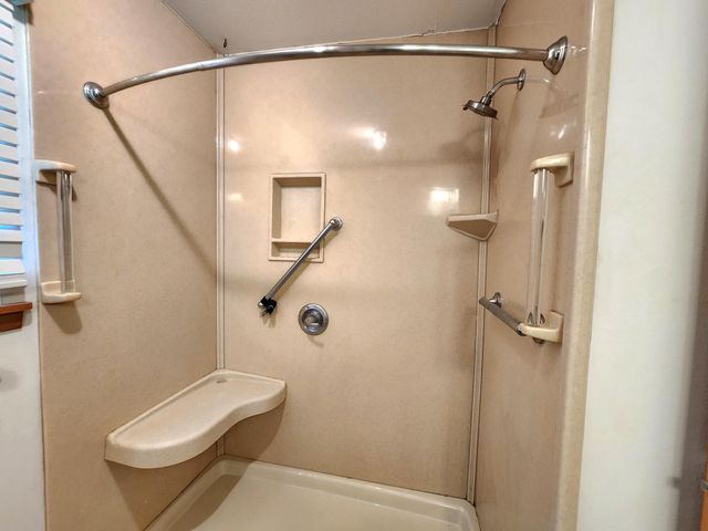 1027 E Edgewood Street, Springfield, MO 65807