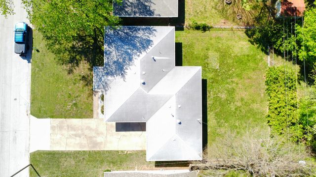 1027 E Edgewood Street, Springfield, MO 65807