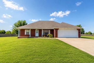 2906 Newcastle, Paragould, AR 72450