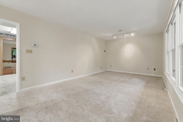 19452 HICKORY DR, Culpeper, VA 22701