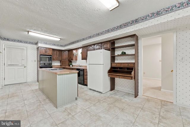 19452 HICKORY DR, Culpeper, VA 22701