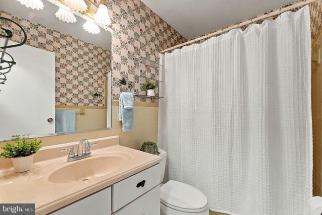 19452 HICKORY DR, Culpeper, VA 22701