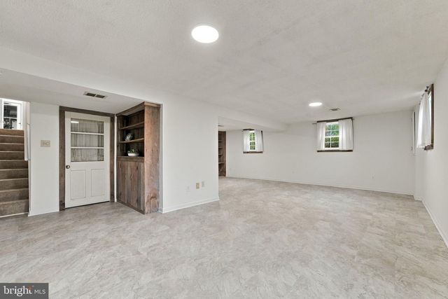 19452 HICKORY DR, Culpeper, VA 22701