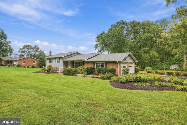 19452 HICKORY DR, Culpeper, VA 22701