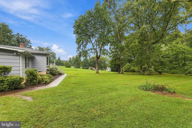 19452 HICKORY DR, Culpeper, VA 22701