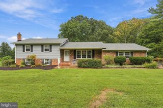 19452 HICKORY DR, Culpeper, VA 22701