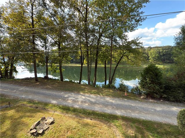 876 N Tunnel Rd, Rockland Twp, PA 16374