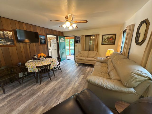 876 N Tunnel Rd, Rockland Twp, PA 16374