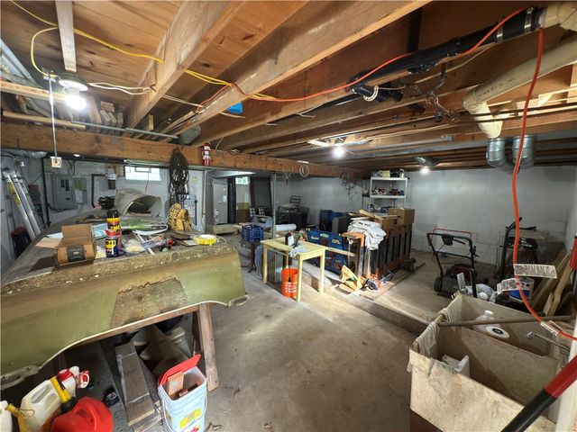 876 N Tunnel Rd, Rockland Twp, PA 16374