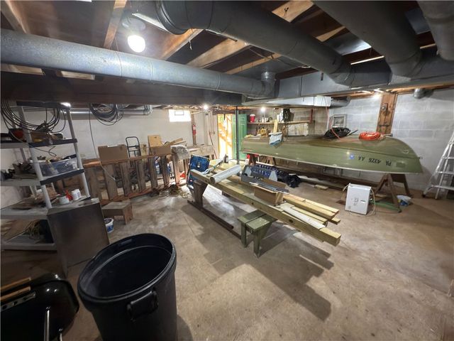 876 N Tunnel Rd, Rockland Twp, PA 16374