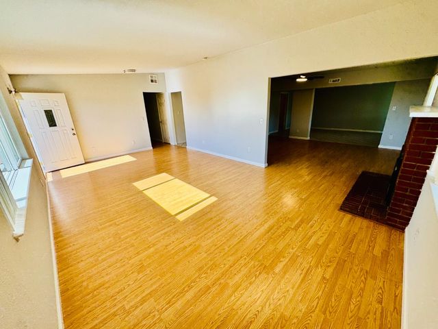 1194 Wesley Ln, Auburn, CA 95603