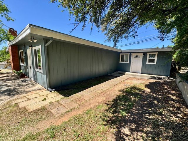 1194 Wesley Ln, Auburn, CA 95603