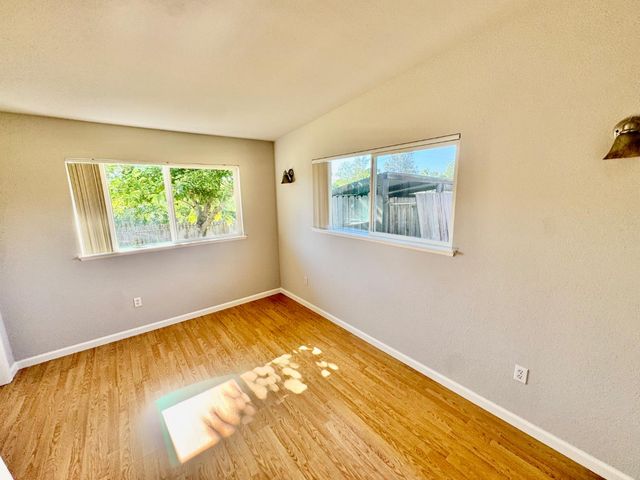 1194 Wesley Ln, Auburn, CA 95603
