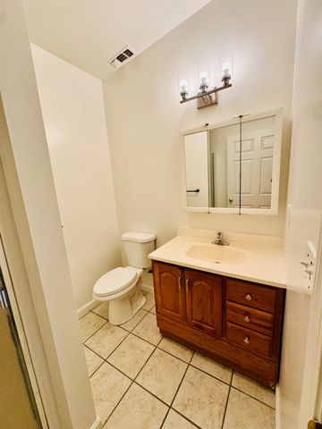 1194 Wesley Ln, Auburn, CA 95603