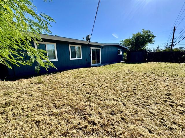 1194 Wesley Ln, Auburn, CA 95603