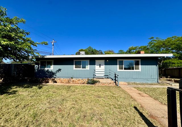 1194 Wesley Ln, Auburn, CA 95603