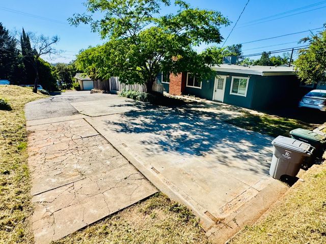 1194 Wesley Ln, Auburn, CA 95603