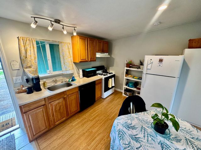 1194 Wesley Ln, Auburn, CA 95603