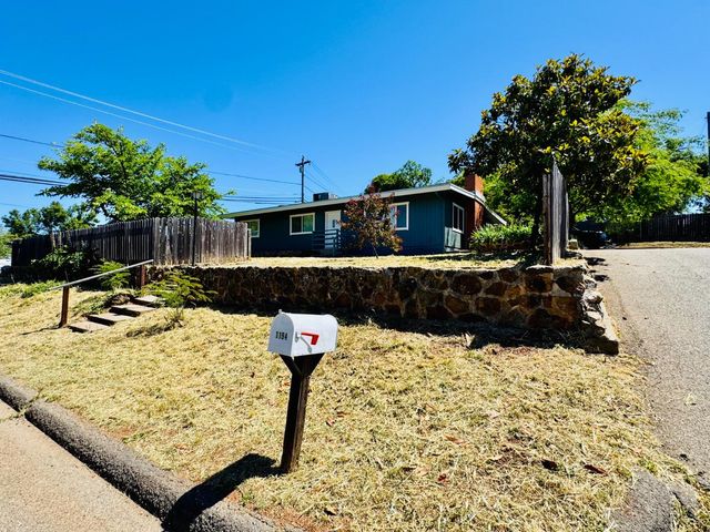 1194 Wesley Ln, Auburn, CA 95603