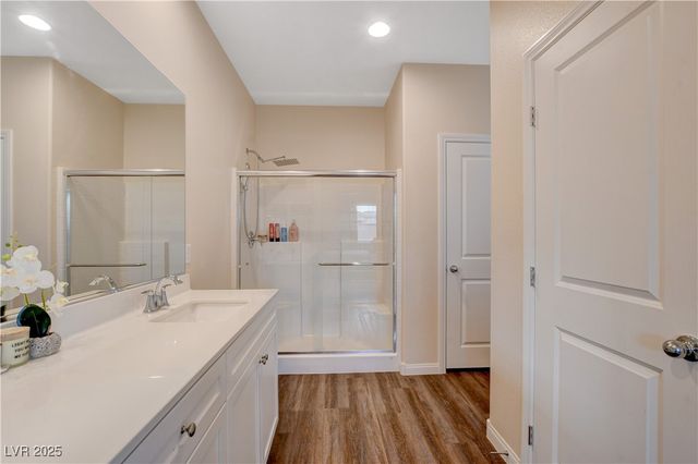 1813 Classic Novel Street, Las Vegas, NV 89115