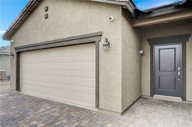 1813 Classic Novel Street, Las Vegas, NV 89115