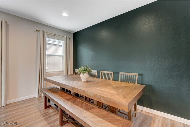 1813 Classic Novel Street, Las Vegas, NV 89115