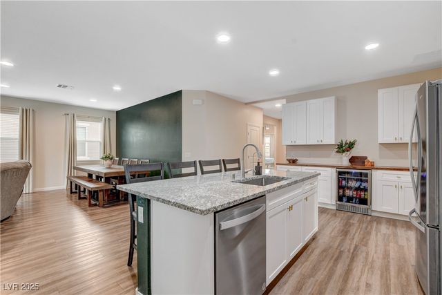 1813 Classic Novel Street, Las Vegas, NV 89115