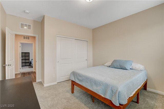 1813 Classic Novel Street, Las Vegas, NV 89115