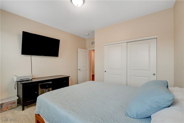 1813 Classic Novel Street, Las Vegas, NV 89115