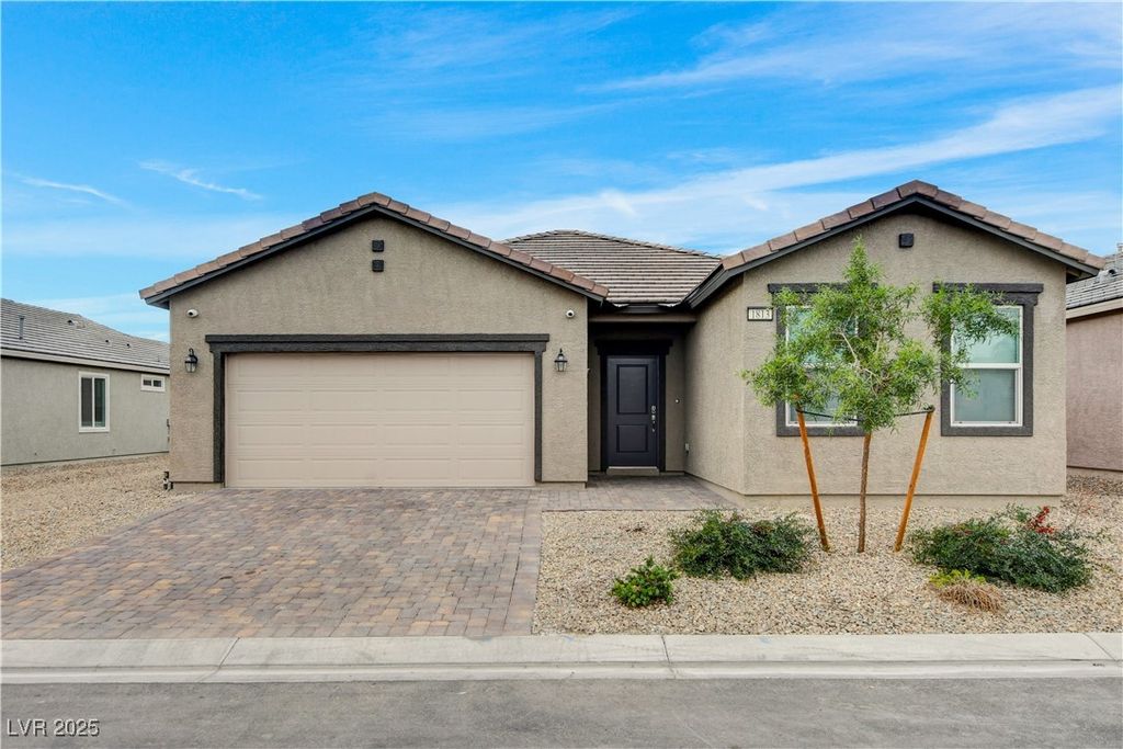 1813 Classic Novel Street, Las Vegas, NV 89115