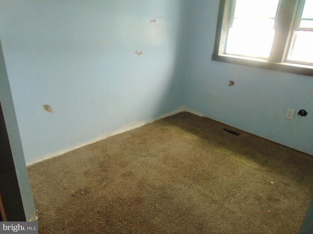 1142 CARL MILLER BLVD, Camden, NJ 08104