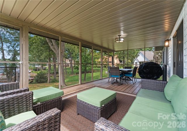 240 Shoreline Loop, Mooresville, NC 28117