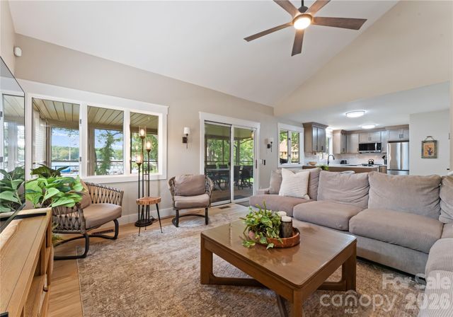 240 Shoreline Loop, Mooresville, NC 28117