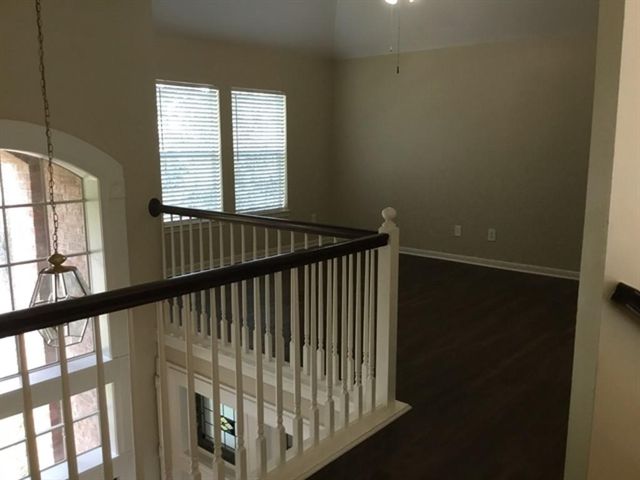 141 S Laguna Pointe Drive, League City, TX 77573