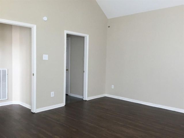 141 S Laguna Pointe Drive, League City, TX 77573