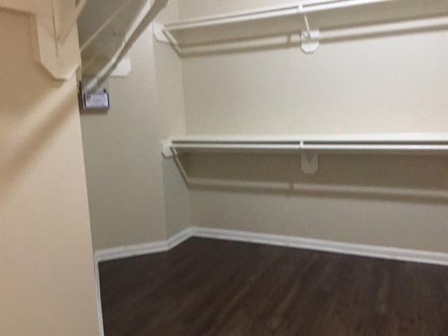 141 S Laguna Pointe Drive, League City, TX 77573