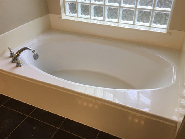 141 S Laguna Pointe Drive, League City, TX 77573