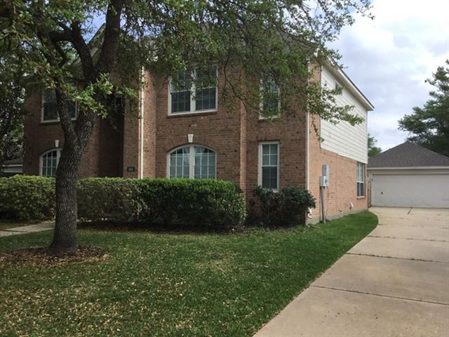 141 S Laguna Pointe Drive, League City, TX 77573