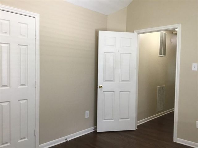 141 S Laguna Pointe Drive, League City, TX 77573